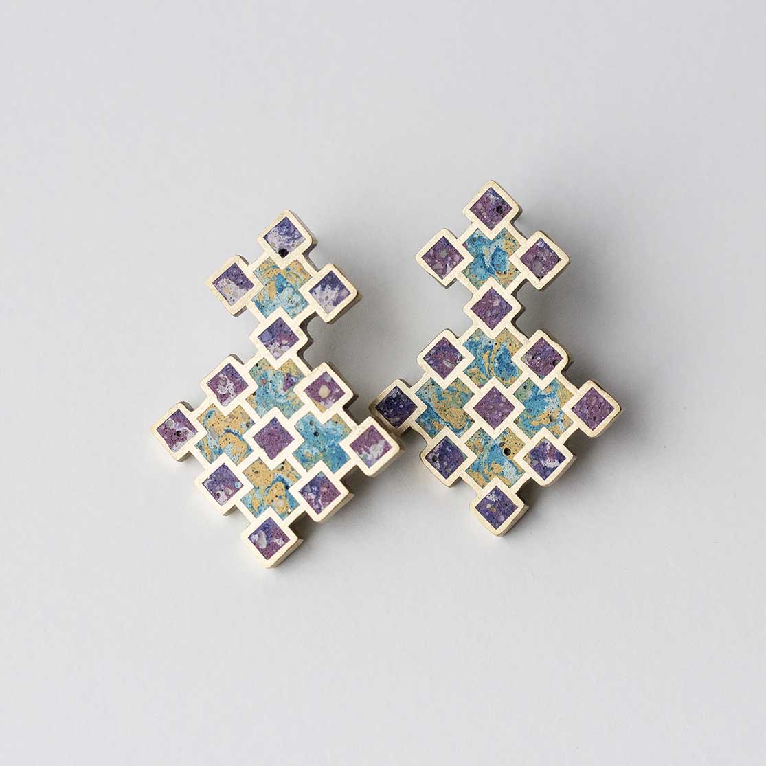 GRID STUD EARRINGS